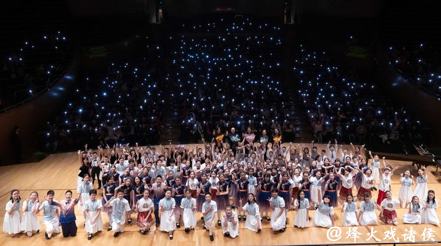 亲子同台合唱,东艺童声合唱团演绎多元文化 亲子同台合唱,东艺童声合唱团演绎多元文化