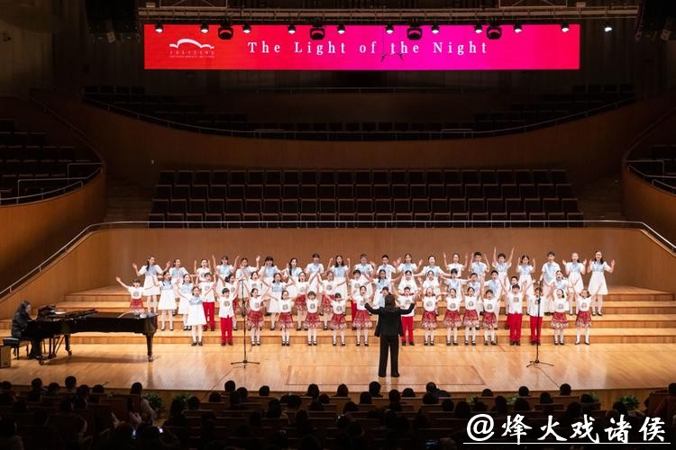 亲子同台合唱,东艺童声合唱团演绎多元文化 亲子同台合唱,东艺童声合唱团演绎多元文化