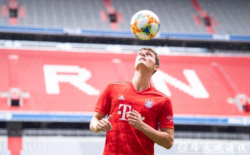 德甲-莱万破门帕瓦尔进球 拜仁客场两球完胜 德甲-莱万破门帕瓦尔进球 拜仁客场两球完胜