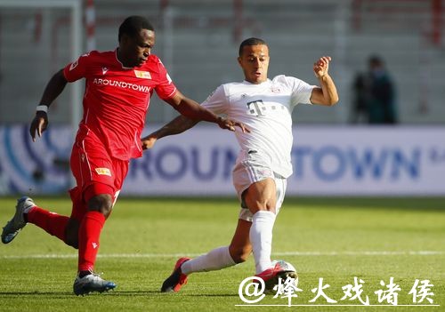 德甲-莱万破门帕瓦尔进球 拜仁客场两球完胜 德甲-莱万破门帕瓦尔进球 拜仁客场两球完胜